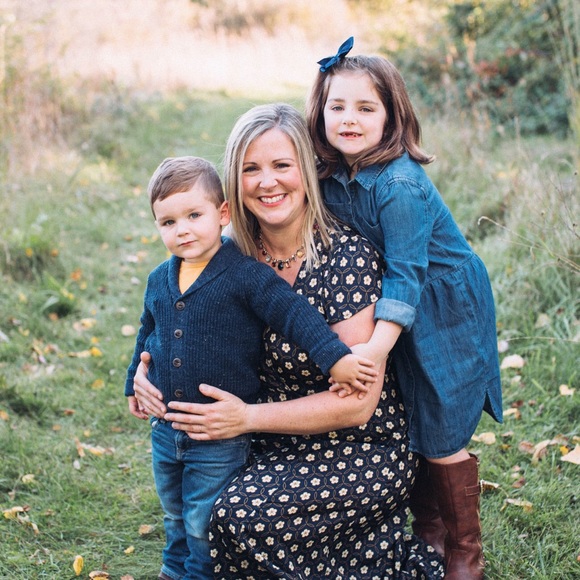 Meet your Posher, Sarah - Picture 1 of 1